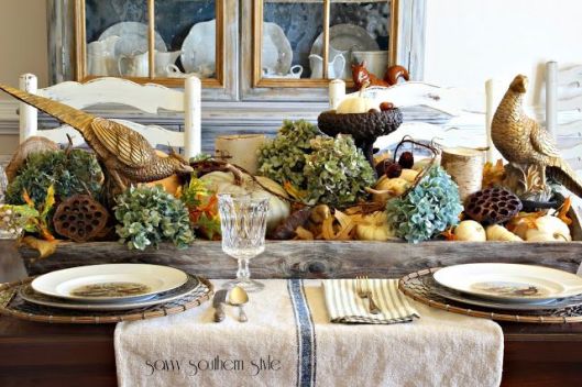 I love the use of hydrangea in pretty much anything.... the cool, soft palette is also a fresher take on the traditional Thanksgiving tablescape. 